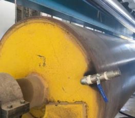 2025年11月23日山东潍坊压辊机导热油加热系统清洗换油工程结束